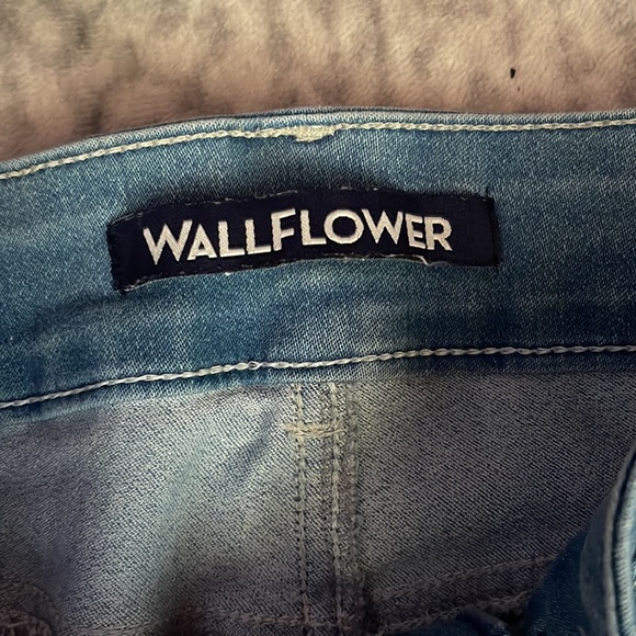 jeans - Picture 2 of 4